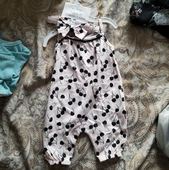 Other - Baby Girl Outfit